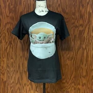Star Wars Grogu Baby Yoda Black T-Shirt Size Medium Disney Mandalorian